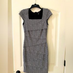 White House Back Market short sleeve dress